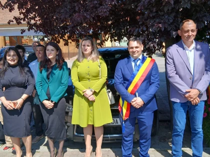 (FOTO) Ziua Eroilor a fost marcată la Sebiș prin depuneri de coroane și momente solemne