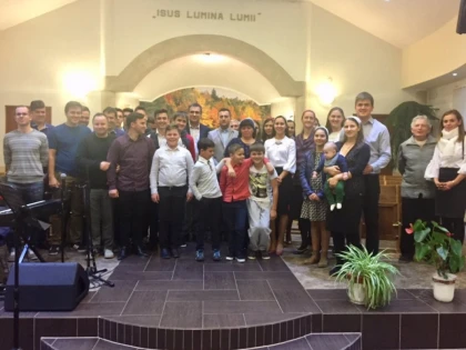 (FOTO) "Ziua mulţumirii" la comunitățile penticostale românești din Micherechi 