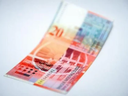 FRANCUL ELVETIAN LA MINIMUL ULTIMELOR DOUA SAPTAMANI PE FONDUL SPECULATIILOR PRIVIND IMPLICAREA SNB