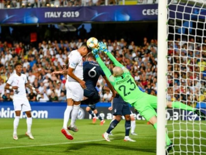 Franţa câştigă dramatic, România e lider al grupei de la Euro