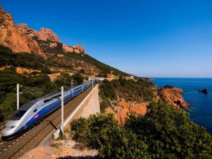 Franța va investi două miliarde euro într-un nou tronson de linie feroviară de mare viteză