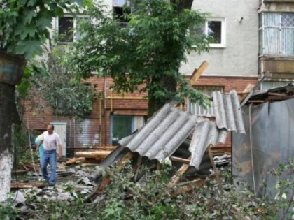 FURTUNA IN CARAS-SEVERIN: 600 DE CASE AU RAMAS FARA ACOPERISURI SI FERESTRE