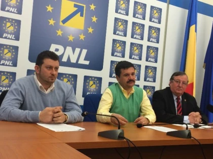 FUZIUNEA PNL-PDL ADUCE CU SINE SI UNIREA CELOR DOUA SEDII DE PARTID