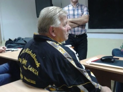 GABI BIRO, PROFESIONIST PANA LA CAPAT