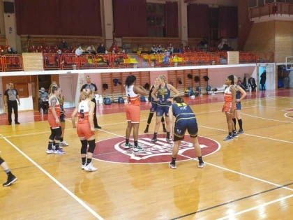 "Galben-albastrele" pierd primul derby al campionatului, cu CSM Satu Mare