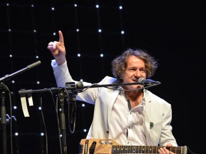 Gaze lacrimogene şi arestări la un concert Goran Bregovic în Albania
