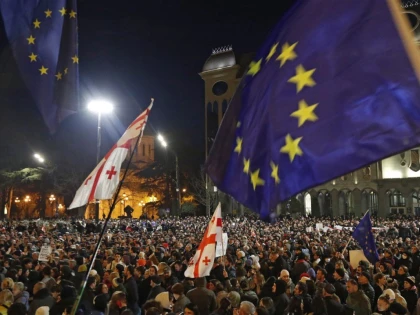 Georgia: Mii de manifestanţi au protestat în faţa Parlamentului de Crăciunul ortodox