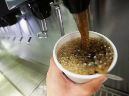 Germeni în gheața băuturilor răcoritoare de la KFC, descoperiți la un control ANPC