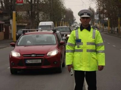 GESTUL IMPRESIONANT PENTRU CARE AMBASADA GERMANIEI MULȚUMEȘTE UNUI POLIȚIST ROMÂN
