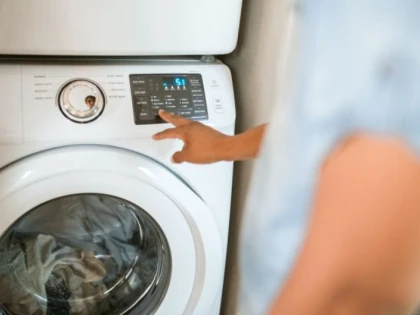 Ghid de la Guvern: Când să stingem lumina și când să oprim electrocasnicele
