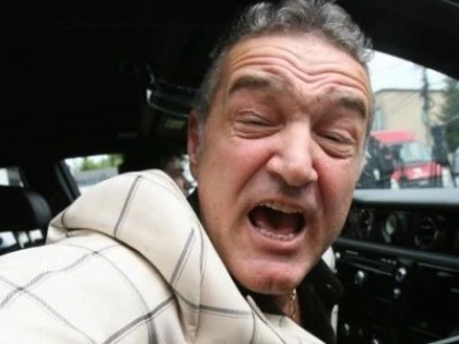 GIGI BECALI, ASALTAT DE CERSETORI