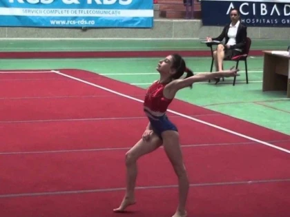 GIMNASTA ARADEANA IULIA BERAR A FOST CONVOCATA IN LOTUL NATIONAL DE JUNIOARE