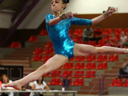 Gimnasta arădeană Iulia Berar, la startul FOTE Gyor 2017
