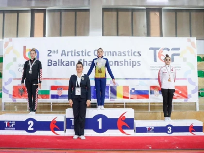 Gimnasta arădeană Marcela Cercea este triplă campioană balcanică de junioare!