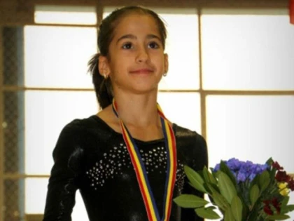 GIMNASTA ARĂDEANĂ OLIVIA CÎMPIAN A CUCERIT BRONZUL EUROPEAN