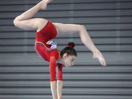 Gimnasta Iulia Berar s-a remarcat la Naţionalele seniorilor