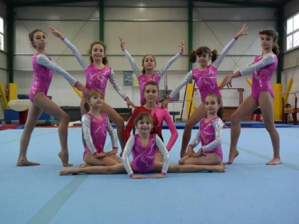 GIMNASTELE ARĂDENE AU CUCERIT MEDALII LA CUPA PRIMĂVERII