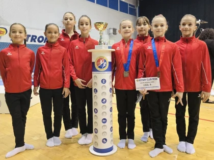 Gimnastele junioare de la CSM Arad s-au întors cu nouă medalii de la Naționale!