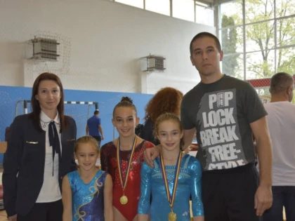 GIMNASTICA ARĂDEANĂ ARE VIITOR. ŞAPTE MEDALII LA NAŢIONALE