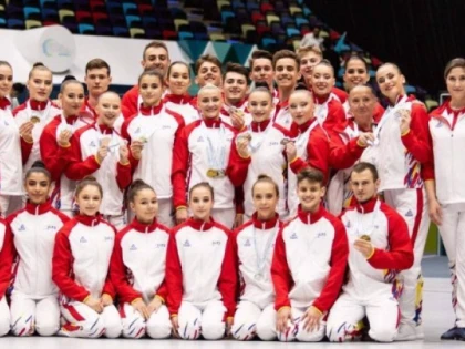 Gimnaştii de la CS Universitatea mai aşteaptă un an până la medaliile mondiale