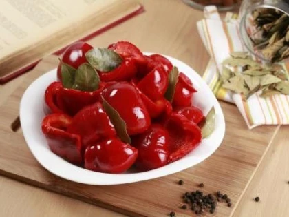 GOGOŞARI ÎN OŢET, FARĂ FIERBERE ŞI CONSERVANŢI