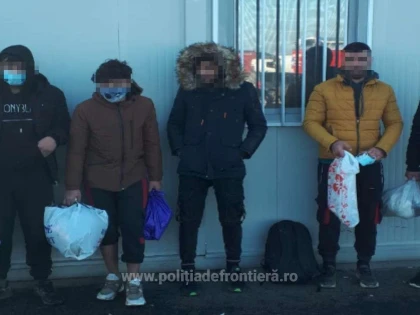 Grupuri de cetăţeni afgani depistate la P.T.F. Nădlac II