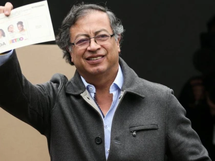 Gustavo Petro a fost ales primul preşedinte de stânga din istoria Columbiei