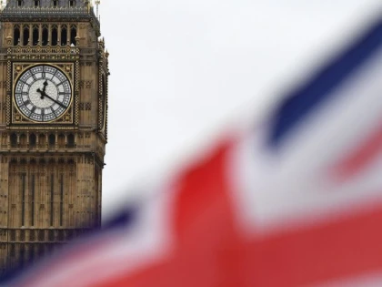 Guvernul britanic schimbă regulile pentru rezidența permanentă