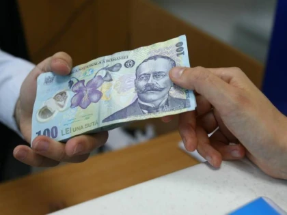 GUVERNUL LEGIFEREAZA BACSISUL, IMPOZITAT CA VENIT AL SALARIATILOR SAU CA PROFIT AL FIRMEI