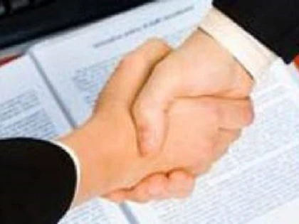Guvernul va introduce contractul de tip teleworking, privind munca la distanță