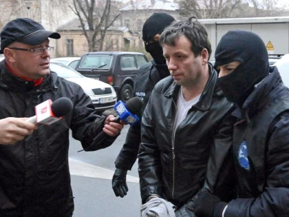 Hackerul arădean Guccifer află săptămâna viitoare dacă va fi extrădat