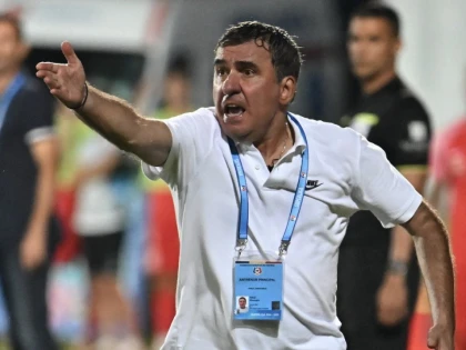 Hagi a făcut scandal după UTA - Farul: ”Am avut penalty, s-a văzut din tribună, de oriunde!”