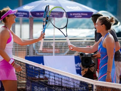 Halep a câştigat duelul româncelor, de la Roland Garros. Begu continuă la dublu