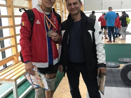 Halterofilii CSM-ului au urcat pe podiumul juniorilor