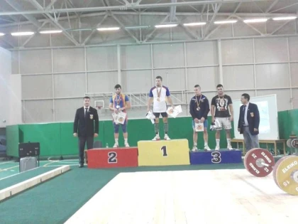 Halterofilii CSM-ului au urcat pe podiumul naţional al seniorilor