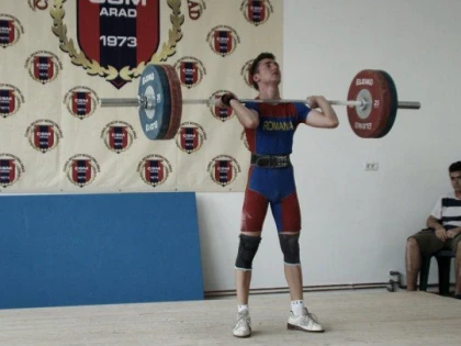HALTEROFILII DE LA CSM ARAD AU CUCERIT NOUA MEDALII LA FINALA SENIORILOR