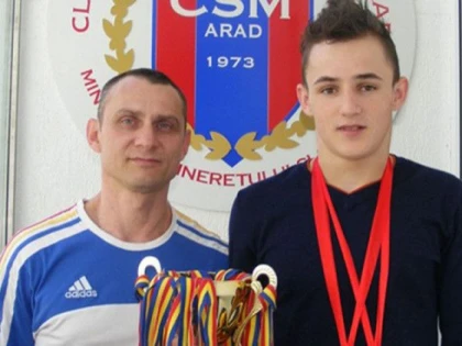 HALTEROFILUL ARADEAN FLORIN VIZITIU ESTE TRIPLU MEDALIAT EUROPEAN DE JUNIORI!