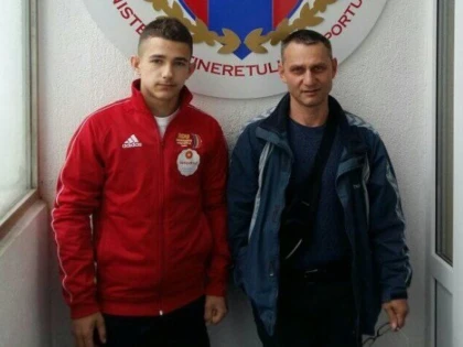 Halterofilul Cosmin Krupla, nou record şi triplu vicecampion naţional la tineret (FOTO)