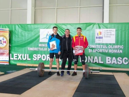 Halterofilul Cosmin Krupla, triplu campion la juniori I! Daniel Jigău, trei medalii de bronz (FOTO)