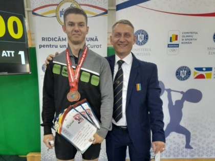 Halterofilul Daniel Jigău este triplu medaliat cu bronz național la nivel de seniori