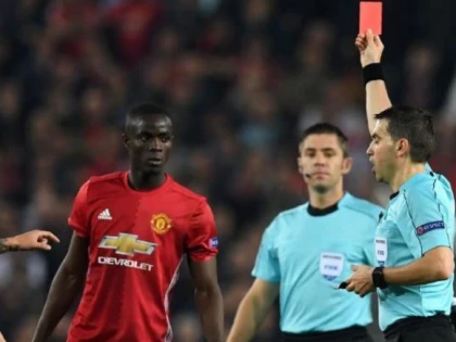 Haţegan a avut parte de un final încins pe Old Trafford