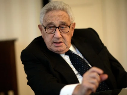 Henry Kissinger, figură marcantă a diplomaţiei americane, a încetat din viaţă