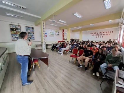 Hub mARTA a organizat o dezbatere la Liceul Național de Informatică, având ca temă proiectul New European Bauhaus