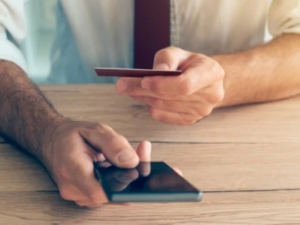 I-a distrus telefonul soției sale