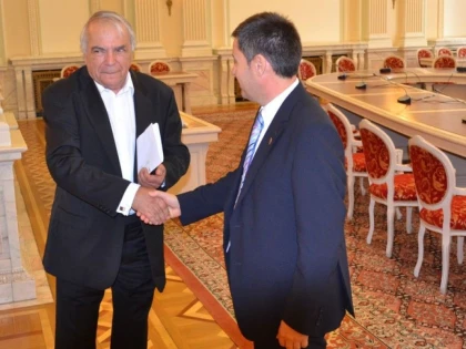 IGAS, PRESEDINTELE COMISIEI UNESCO: „II MULTUMESC LUI NICOLAE MANOLESCU PENTRU SPRIJIN“