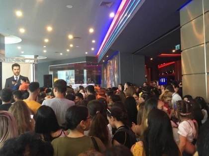 Îmbulzeală, înjurături, stres și nervi. Toate pentru un actor turc