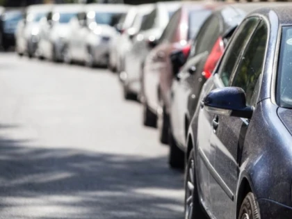 Impozitul auto se schimbă din 2026: Taxe mai mari pentru mașinile vechi și poluante