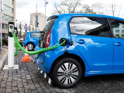 În Europa s-au vândut peste un milion de mașini electrice în 2022