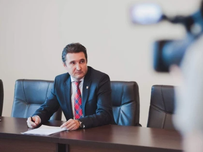 În plin val patru de Covid şi cu spitale pline, Bibarţ are "ofertă" pentru arădeni: calorifere reci şi în această săptămână!