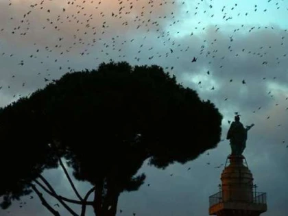 IN URMA CU 19 SECOLE ERA INAUGURATA COLUMNA LUI TRAIAN